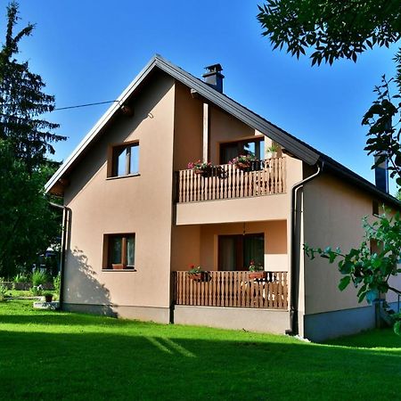 Apartman Jelena Rakovica Exteriör bild