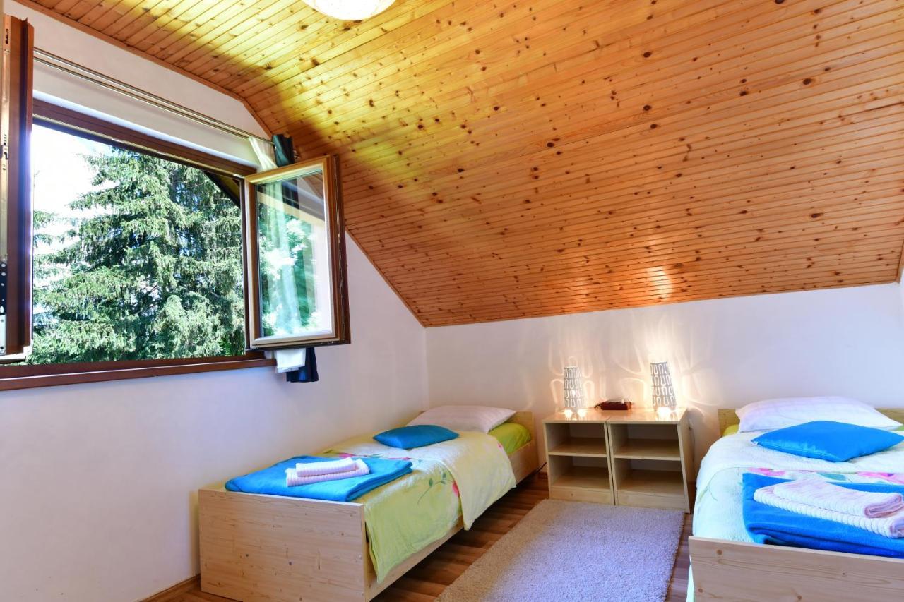 Apartman Jelena Rakovica Exteriör bild