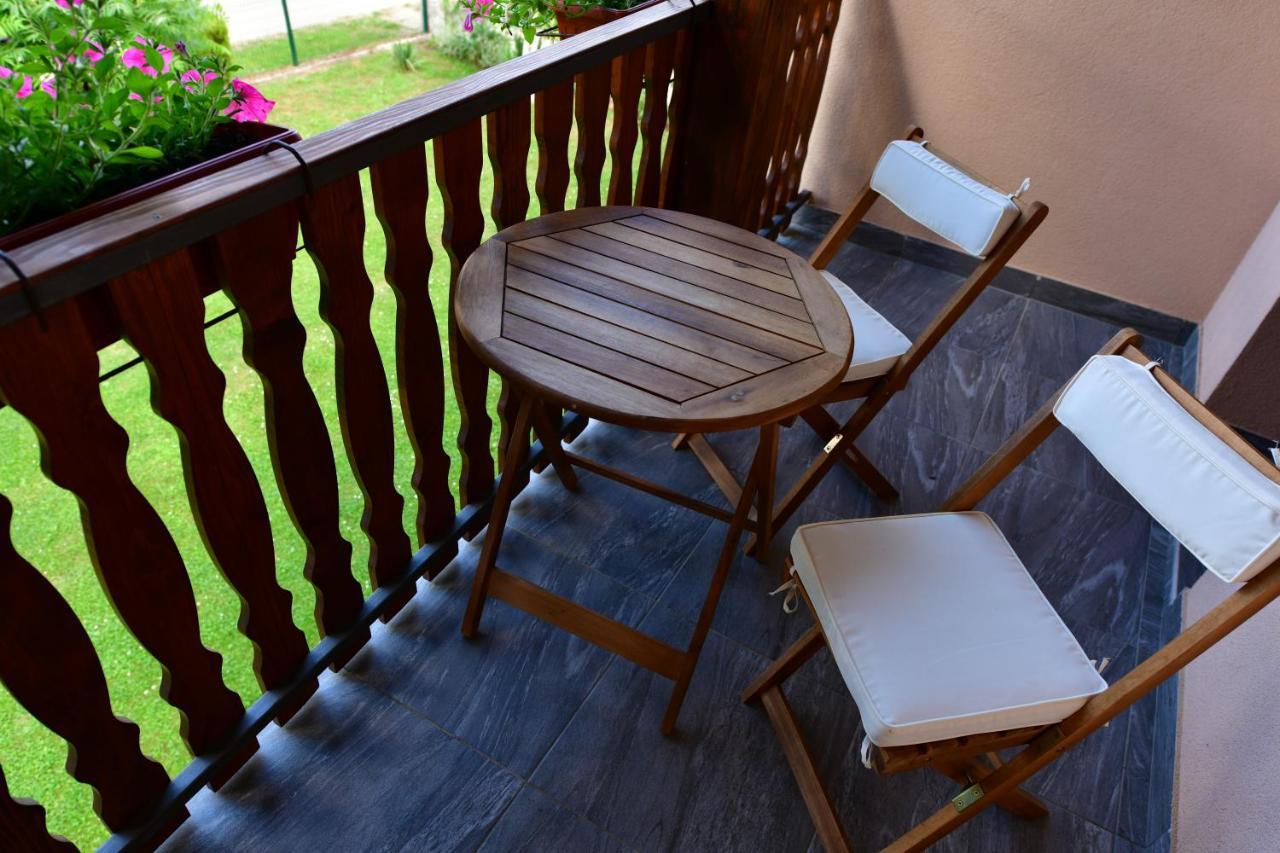 Apartman Jelena Rakovica Exteriör bild