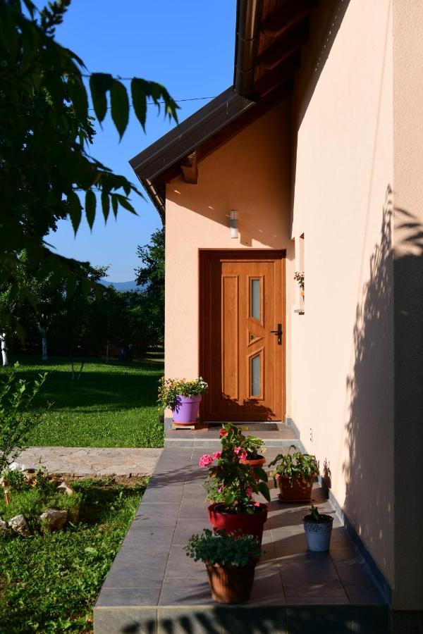 Apartman Jelena Rakovica Exteriör bild